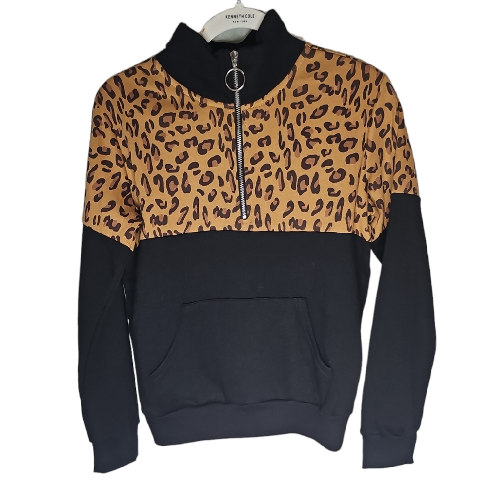 Rosio Zippered Leopard Pullover